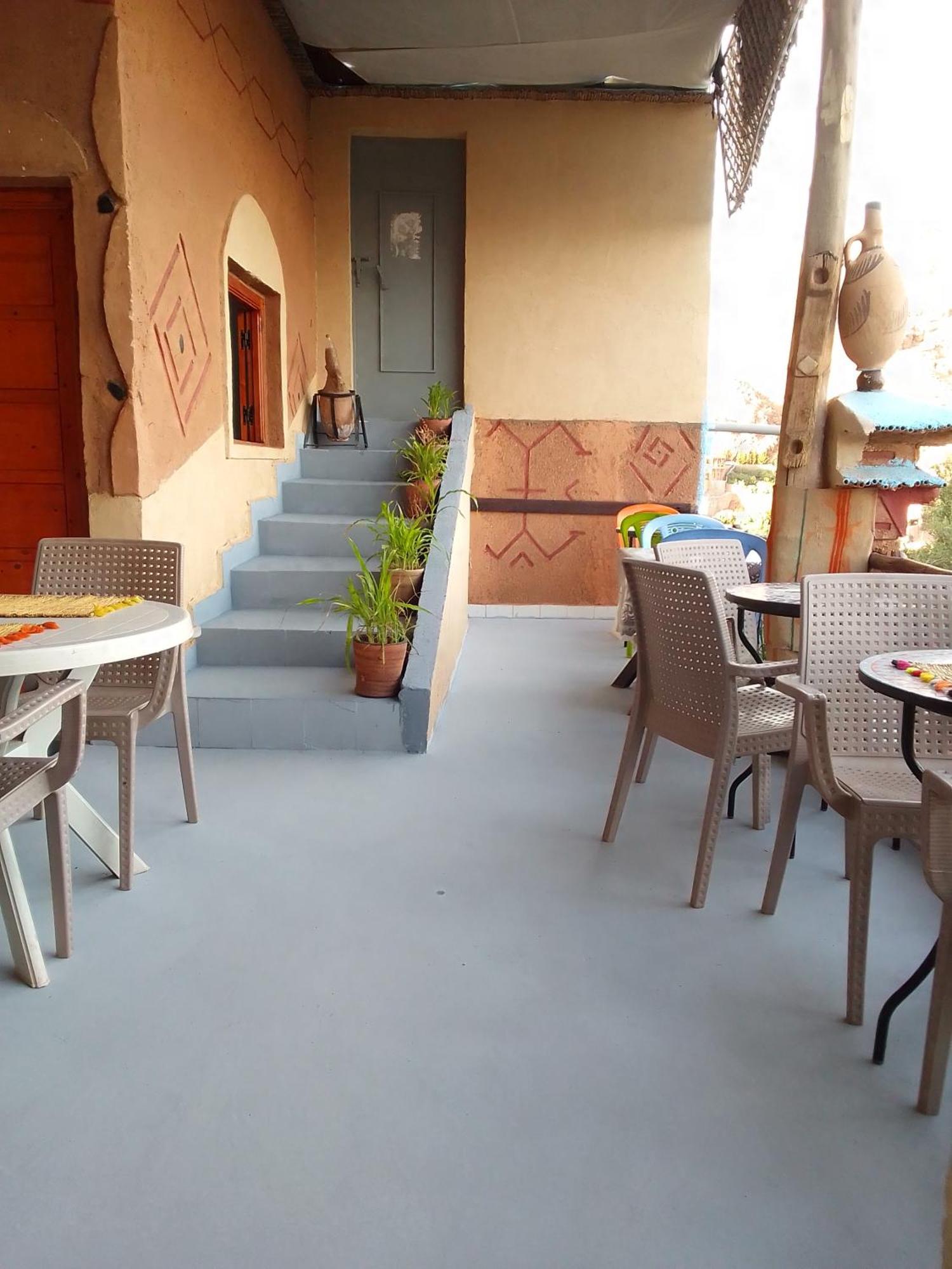 Hotel Restaurant Ait Saderat Boumalne Kültér fotó